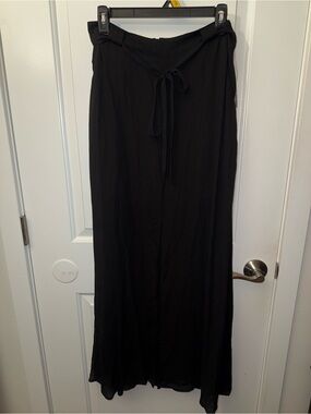 NWT Forever 21 Contemporary Black Maxi Wrap Skirt Size Large